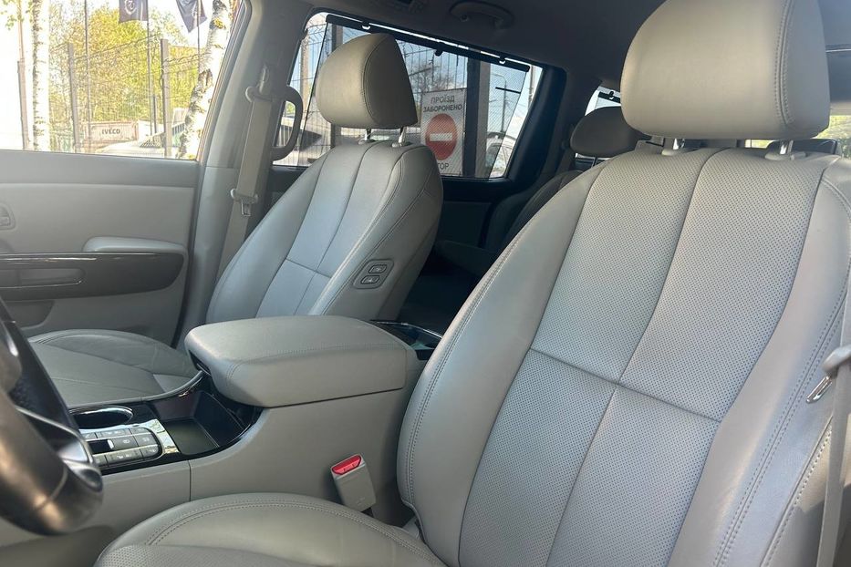 Продам Kia Carnival 2018 года в Черновцах