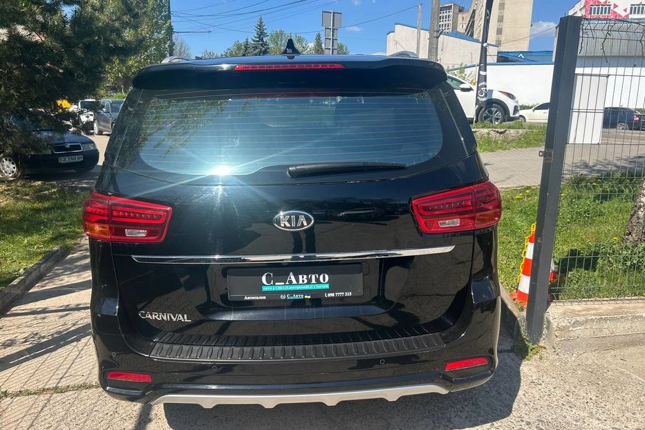 Продам Kia Carnival 2018 года в Черновцах