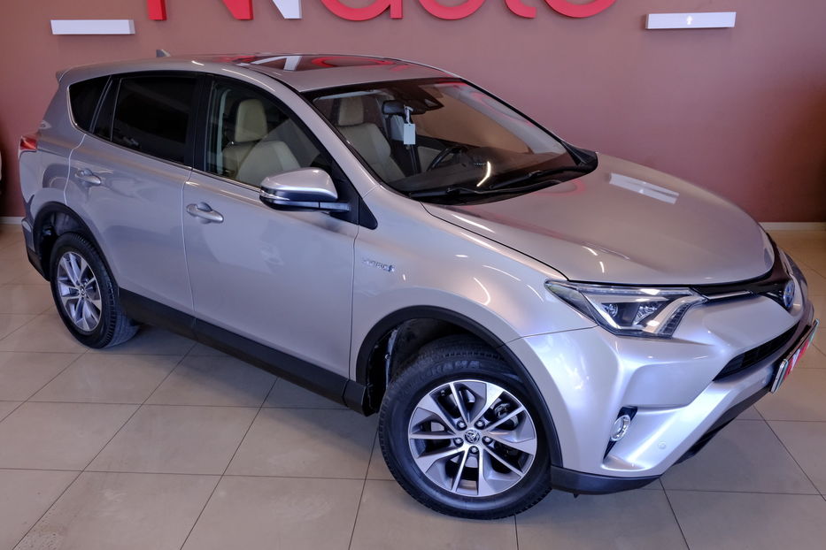 Продам Toyota Rav 4 2019 года в Одессе