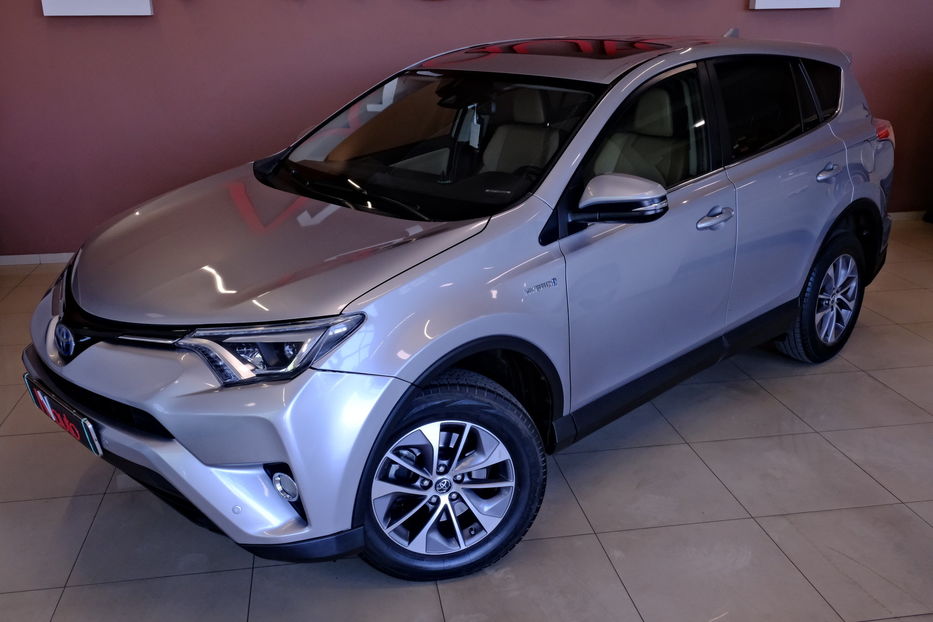 Продам Toyota Rav 4 2019 года в Одессе
