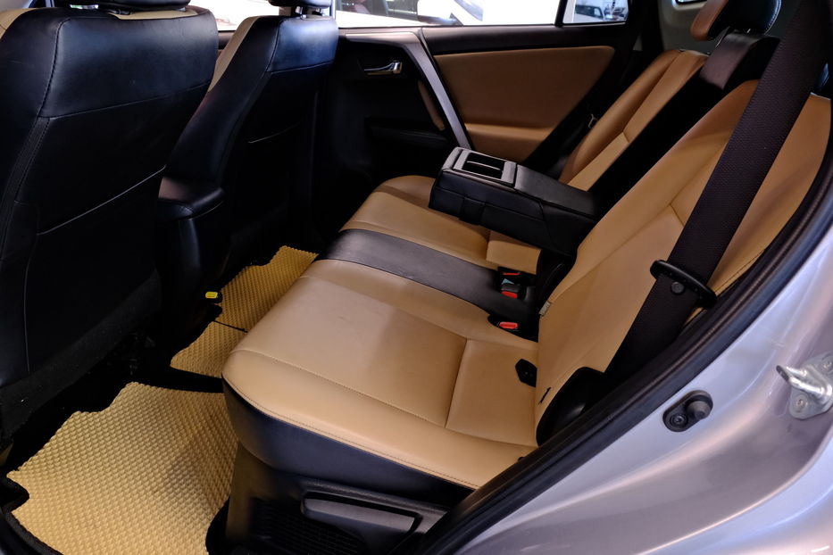 Продам Toyota Rav 4 2019 года в Одессе
