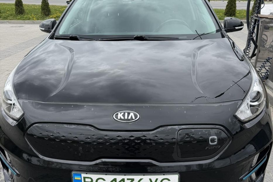 Продам Kia Niro 64 KW 2019 года в Львове