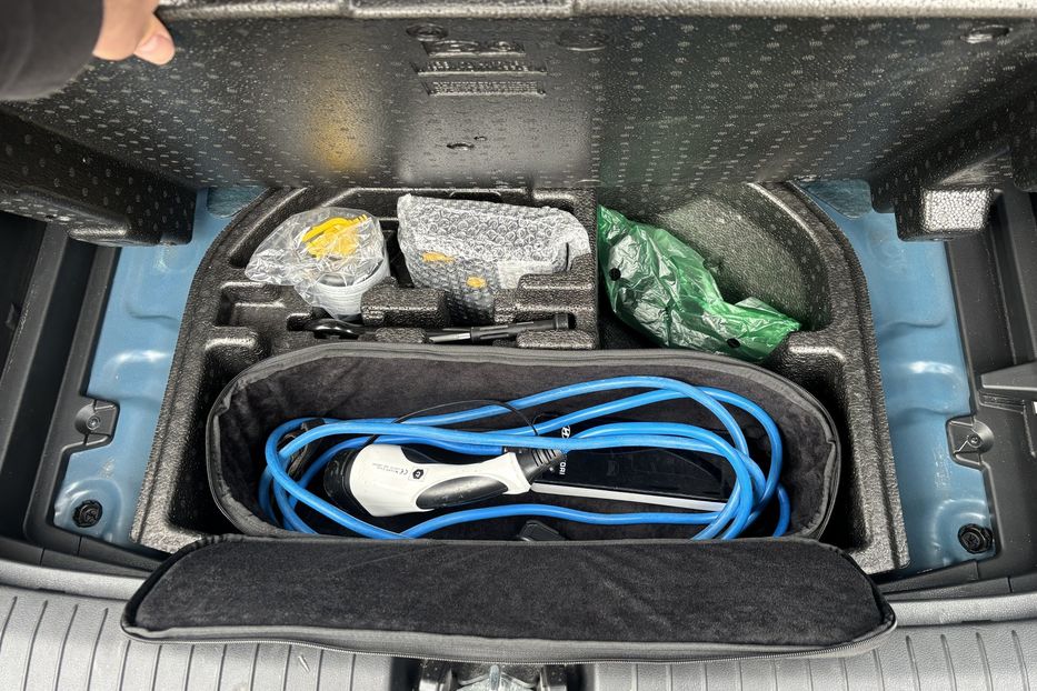 Продам Hyundai Kona 39 KWH, vin 2810 2021 года в Житомире