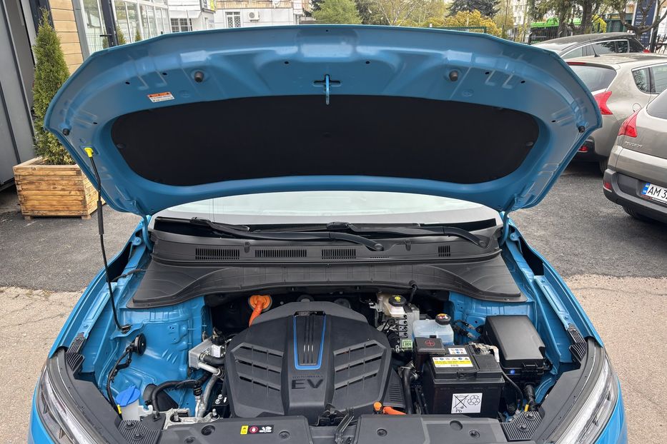 Продам Hyundai Kona 39 KWH, vin 2810 2021 года в Житомире