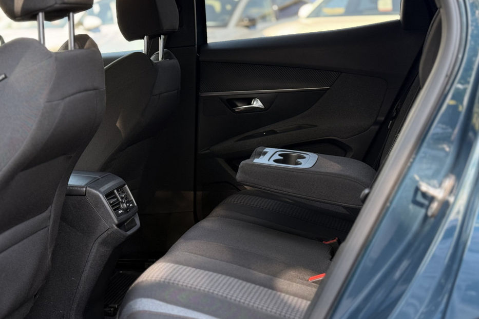 Продам Peugeot 3008 1.5 BlueHDi AT (130 к.с.)   2022 года в Киеве