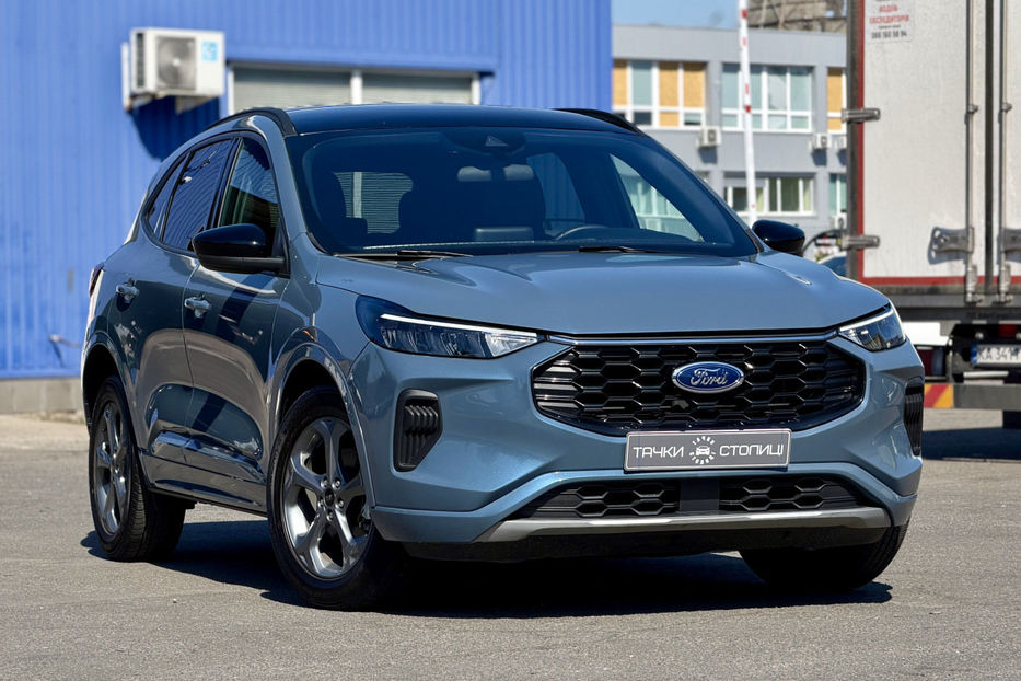 Продам Ford Escape 2023 года в Киеве