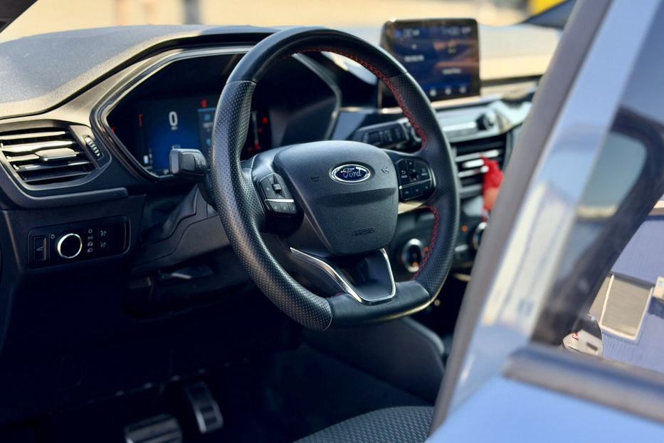 Продам Ford Escape 2023 года в Киеве