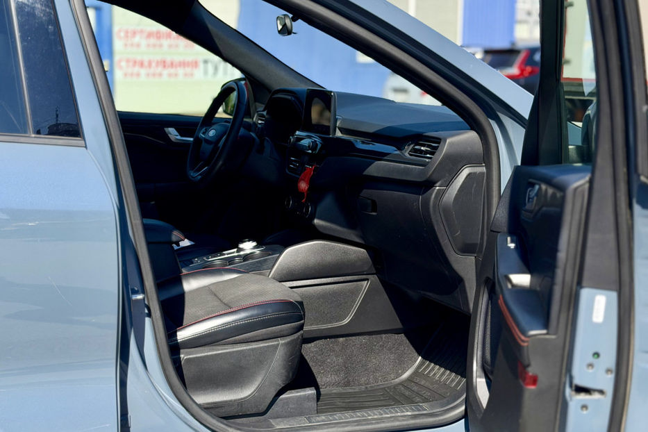 Продам Ford Escape 2023 года в Киеве