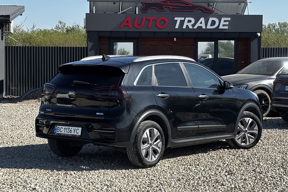 Продам Kia Niro 64 KW 2019 года в Львове