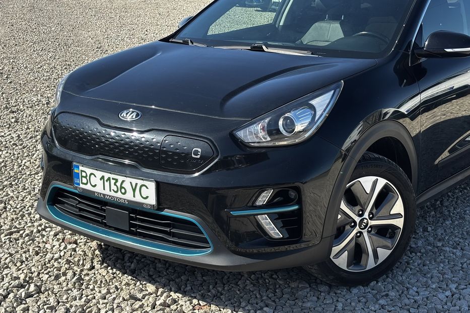 Продам Kia Niro 64 KW 2019 года в Львове