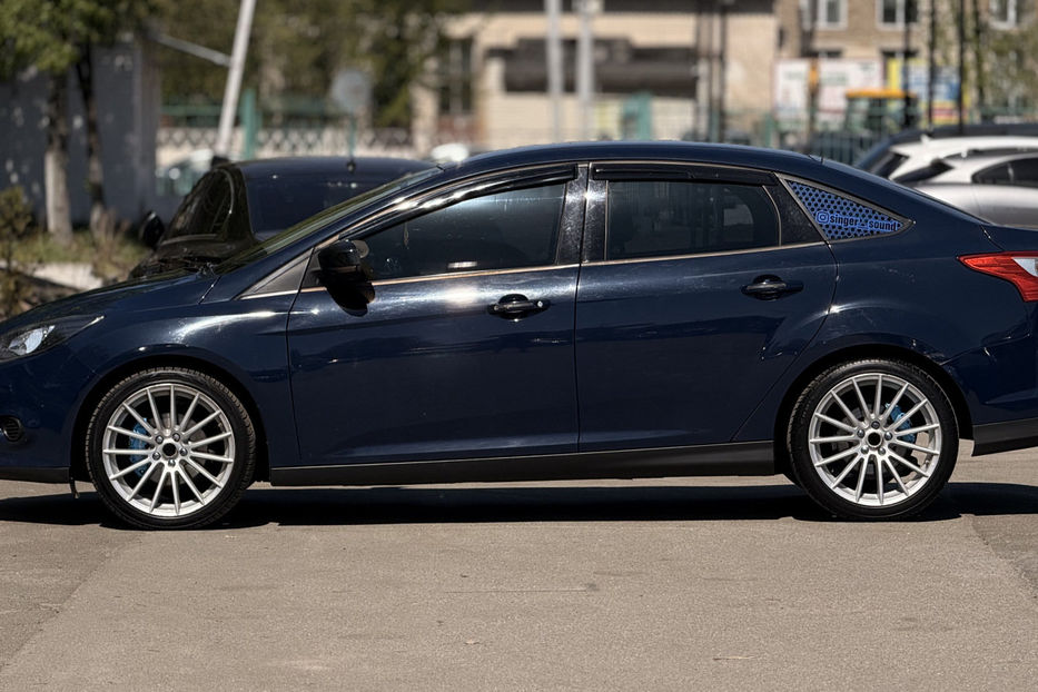 Продам Ford Focus 1.0 EcoBoost МТ (125 к.с.) 2013 года в Киеве