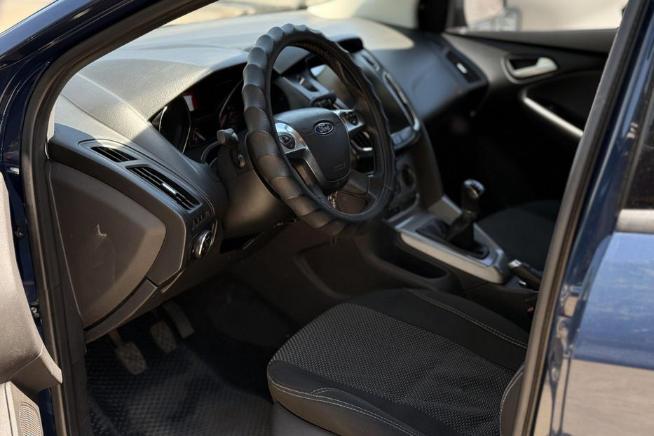 Продам Ford Focus 1.0 EcoBoost МТ (125 к.с.) 2013 года в Киеве