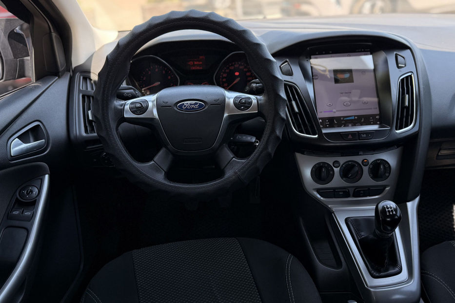 Продам Ford Focus 1.0 EcoBoost МТ (125 к.с.) 2013 года в Киеве