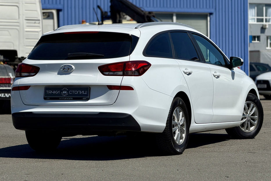 Продам Hyundai i30  2017 года в Киеве