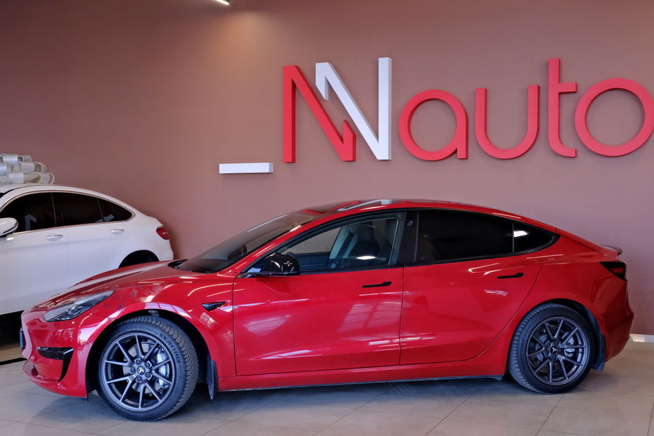 Продам Tesla Model 3 2021 года в Одессе