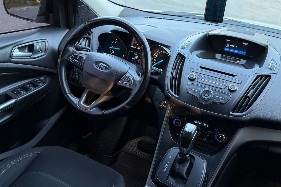 Продам Ford Kuga 2017 года в Днепре
