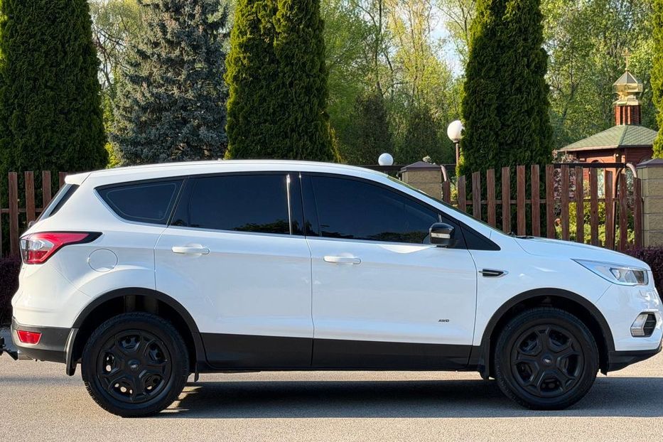Продам Ford Kuga 2017 года в Днепре