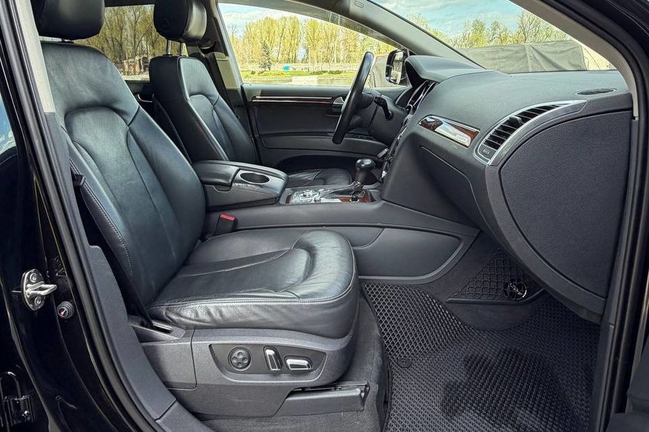 Продам Audi Q7 2011 года в Днепре