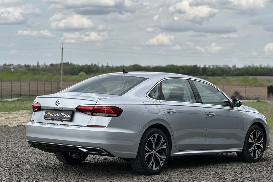 Продам Volkswagen Passat B8 2021 года в Луцке
