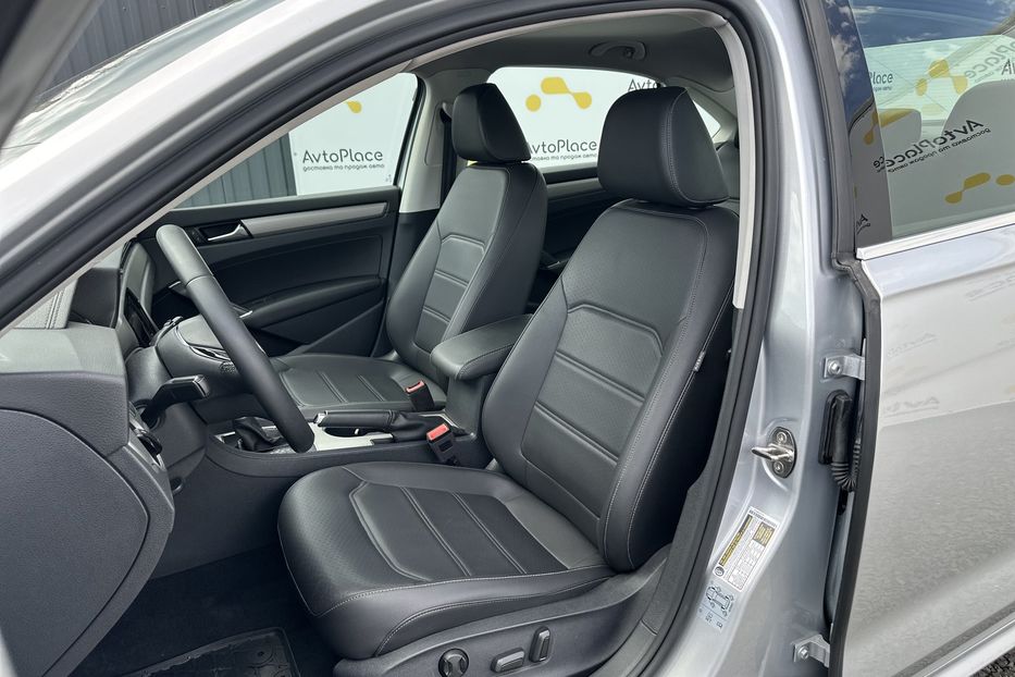 Продам Volkswagen Passat B8 2021 года в Луцке