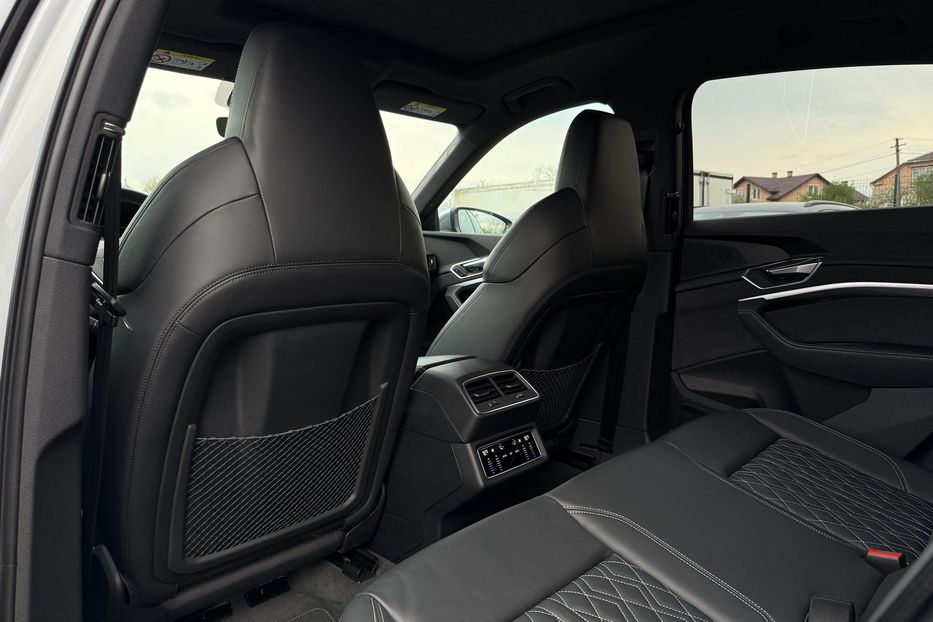 Продам Audi E-Tron S Sportback 2xSLineBlackEditio 2023 года в Львове