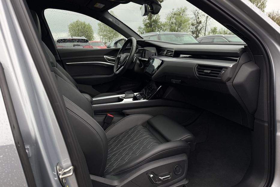 Продам Audi E-Tron S Sportback 2xSLineBlackEditio 2023 года в Львове
