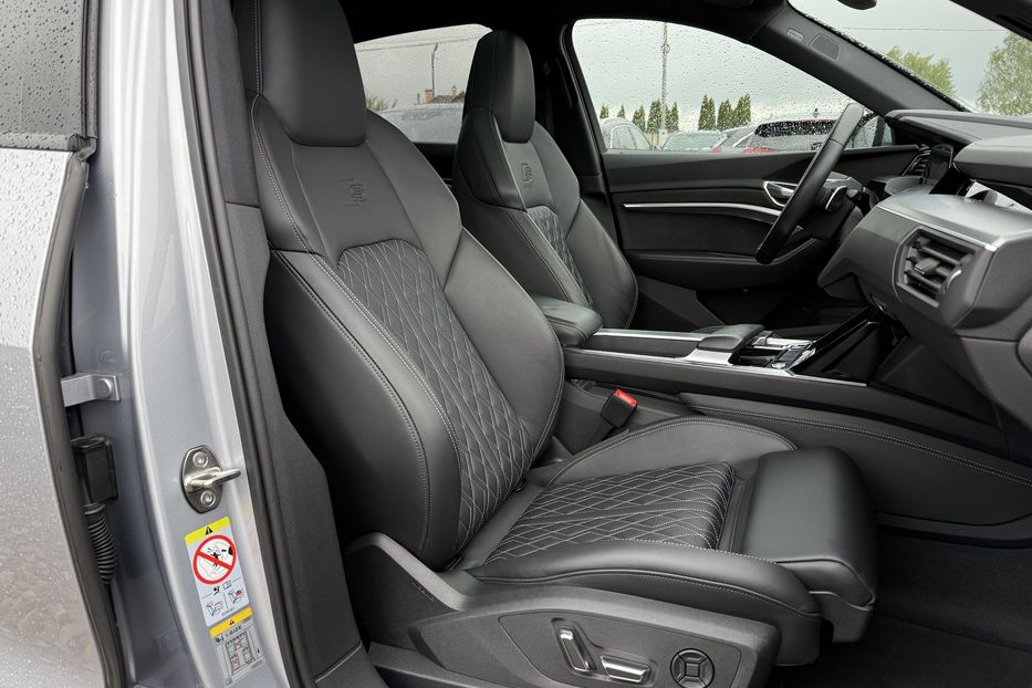 Продам Audi E-Tron S Sportback 2xSLineBlackEditio 2023 года в Львове