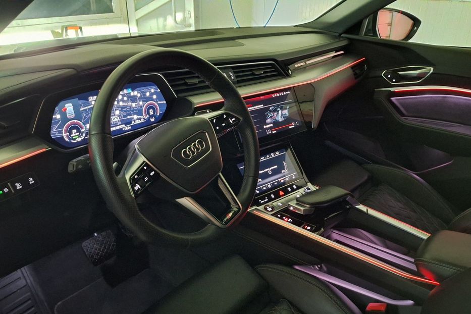 Продам Audi E-Tron S Sportback 2xSLineBlackEditio 2023 года в Львове