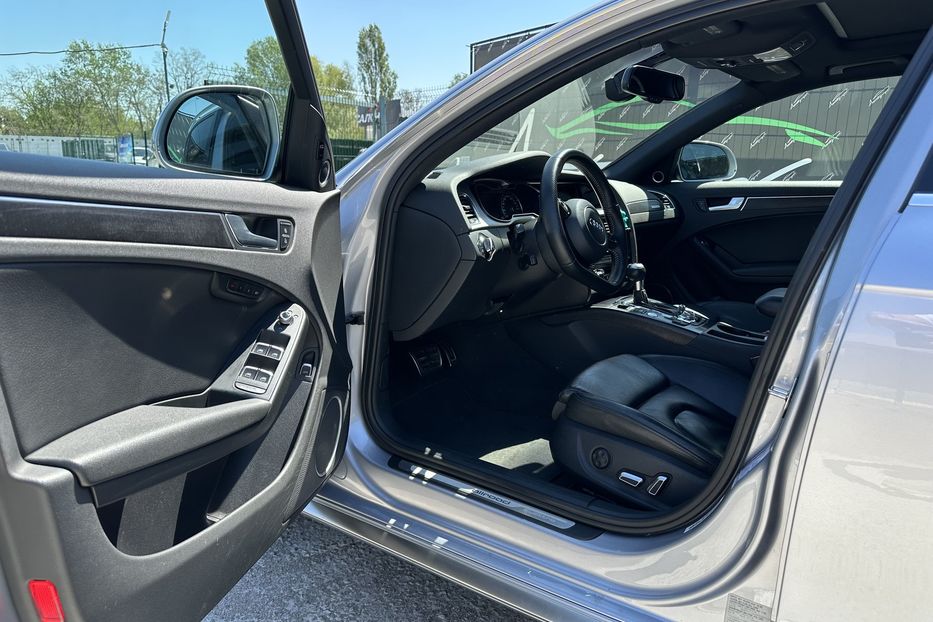 Продам Audi A4 Allroad 2016 года в Киеве