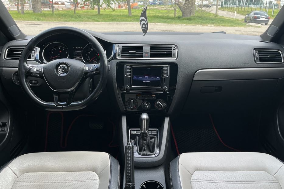 Продам Volkswagen Jetta Sport  2015 года в Николаеве