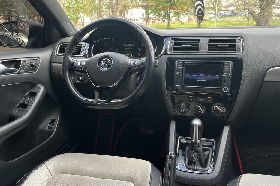 Продам Volkswagen Jetta Sport  2015 года в Николаеве