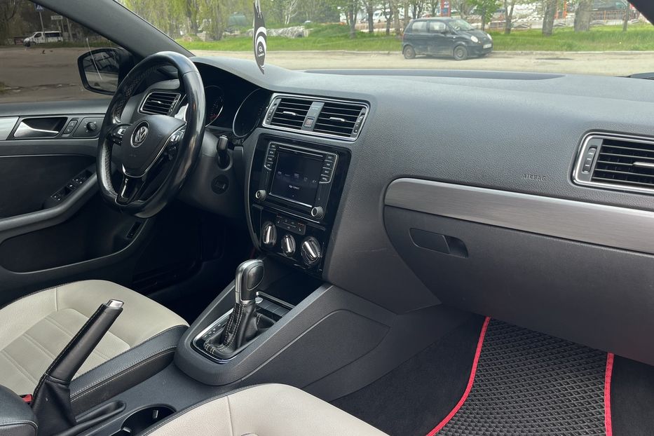 Продам Volkswagen Jetta Sport  2015 года в Николаеве