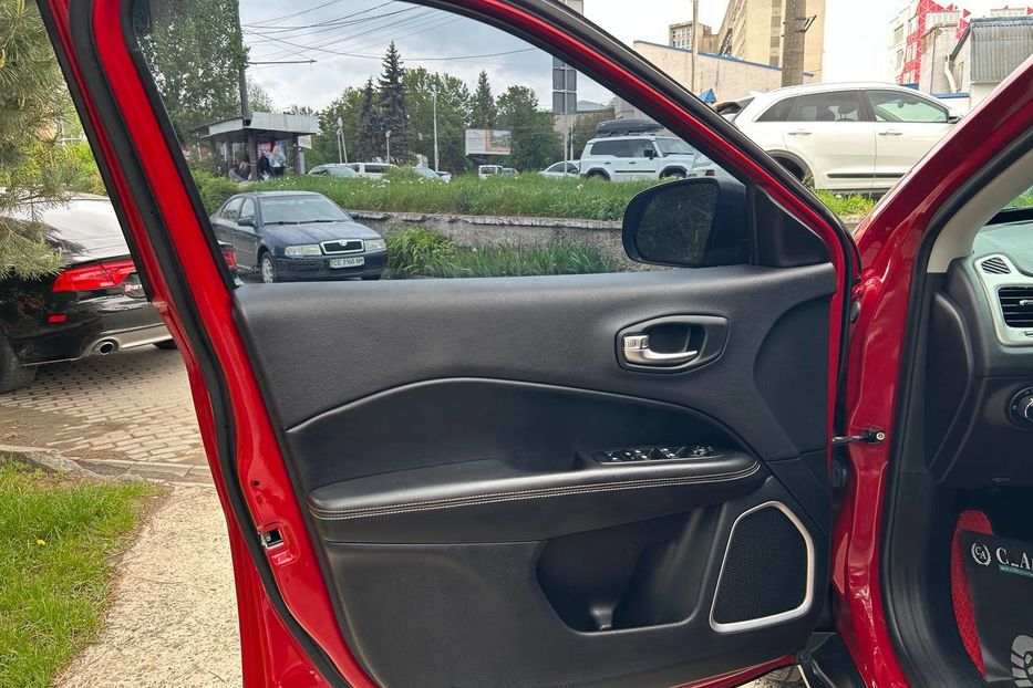 Продам Jeep Compass 2017 года в Черновцах