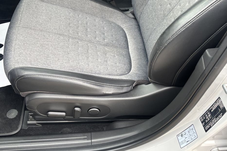 Продам Hyundai Ioniq 2022 года в Львове