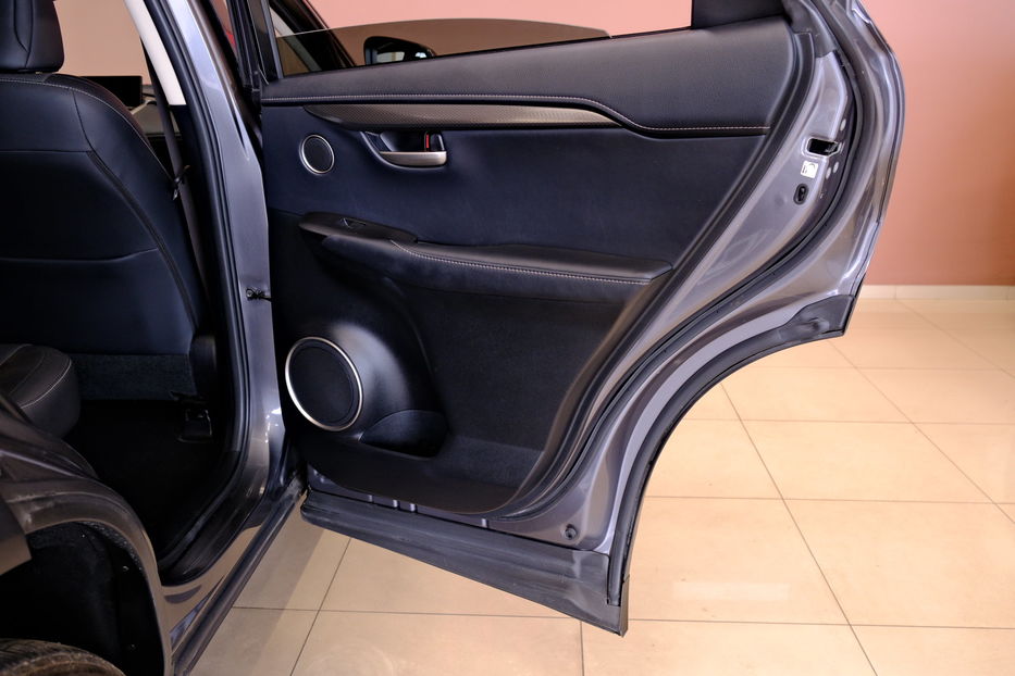 Продам Lexus NX 200 t 2017 года в Одессе