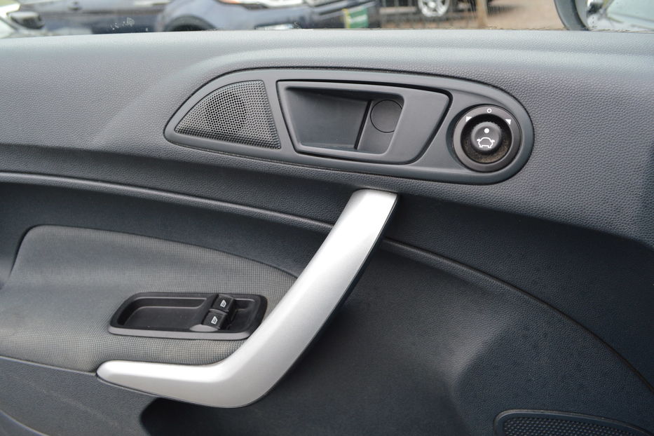 Продам Ford Fiesta Official 2011 года в Одессе