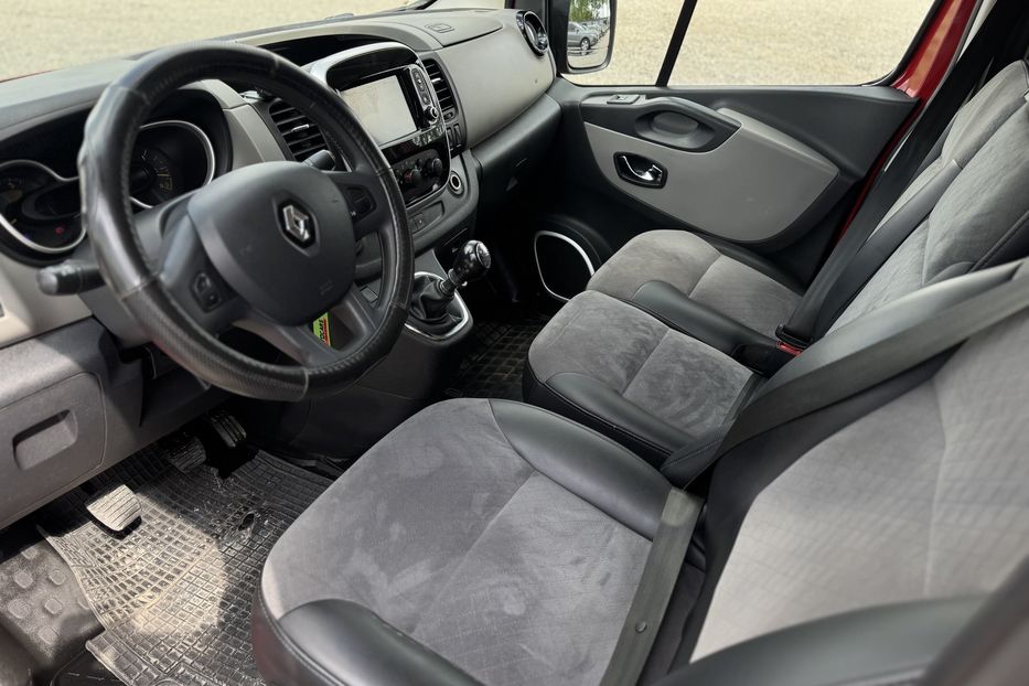 Продам Renault Trafic пасс. (COMIS) 2016 года в г. Умань, Черкасская область