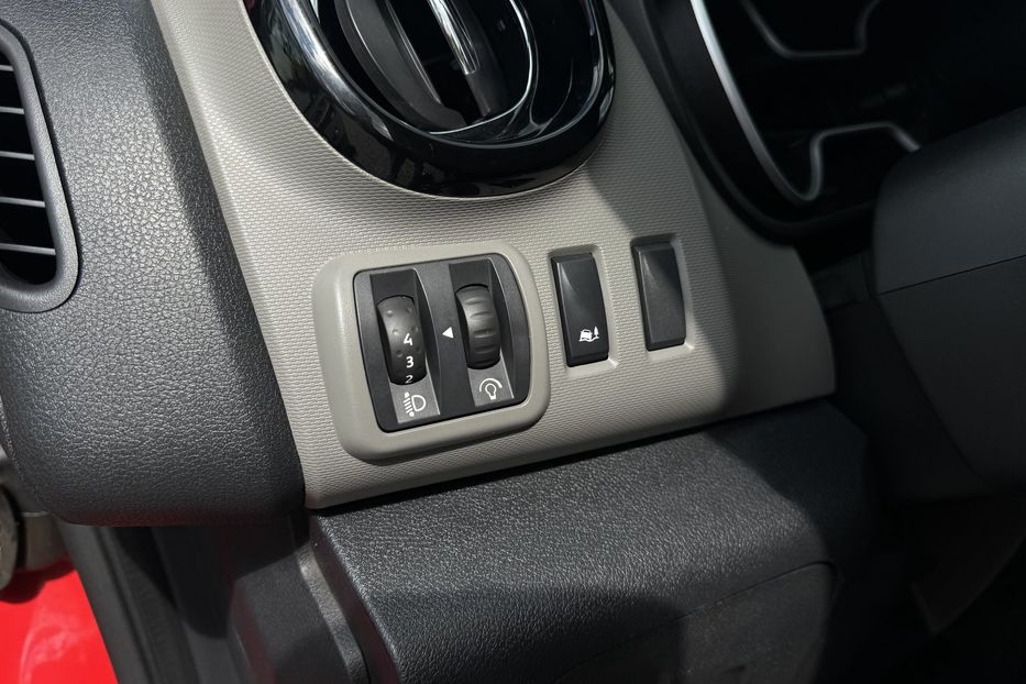 Продам Renault Trafic пасс. (COMIS) 2016 года в г. Умань, Черкасская область