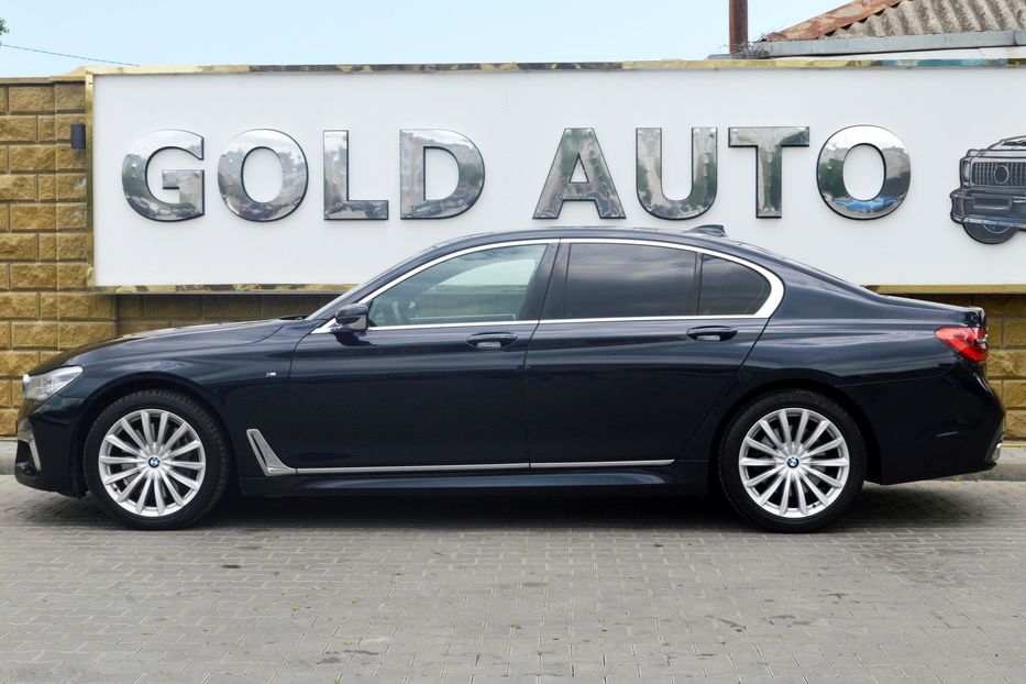 Продам BMW 750 D Xdrive 2017 года в Одессе
