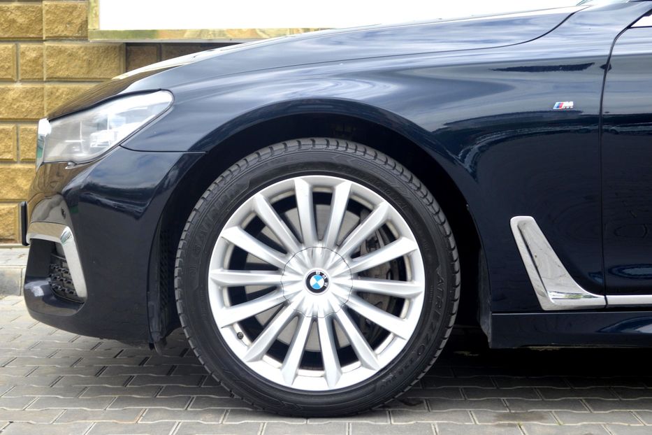 Продам BMW 750 D Xdrive 2017 года в Одессе