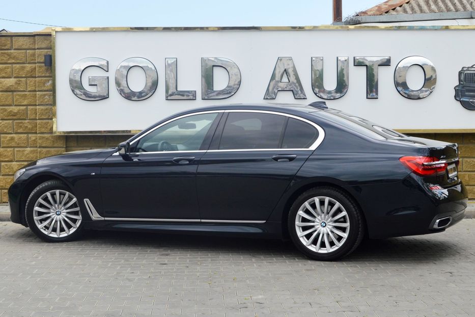 Продам BMW 750 D Xdrive 2017 года в Одессе
