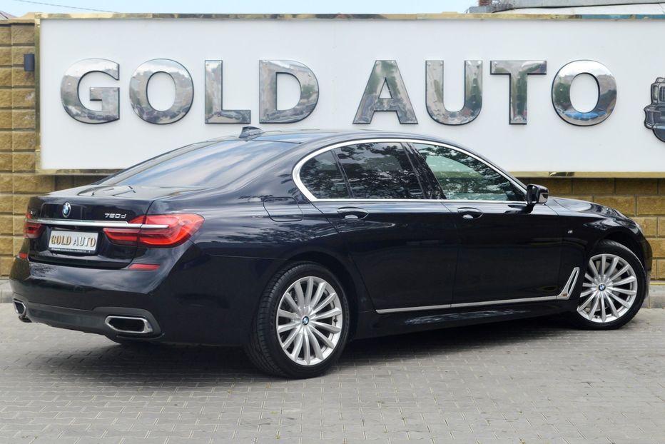 Продам BMW 750 D Xdrive 2017 года в Одессе
