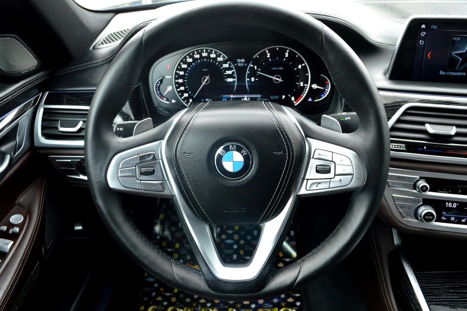 Продам BMW 750 D Xdrive 2017 года в Одессе