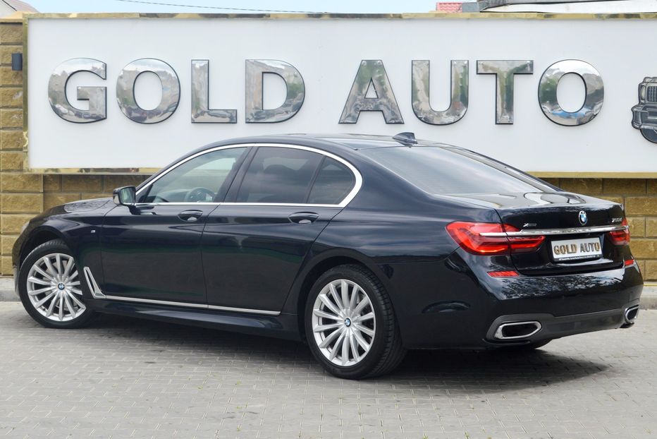 Продам BMW 750 D Xdrive 2017 года в Одессе