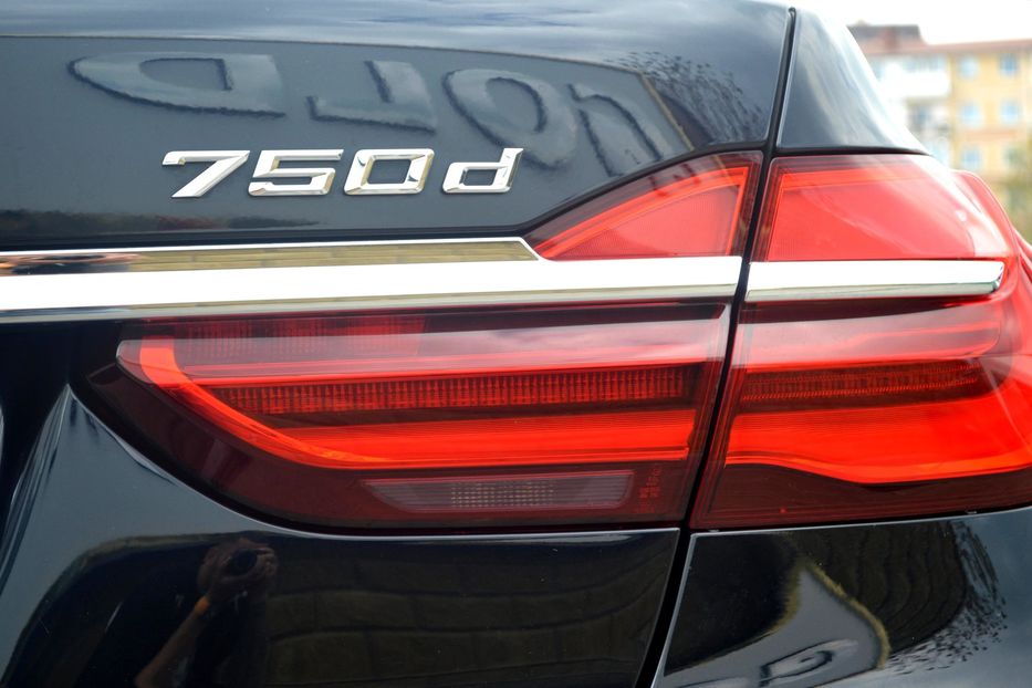Продам BMW 750 D Xdrive 2017 года в Одессе
