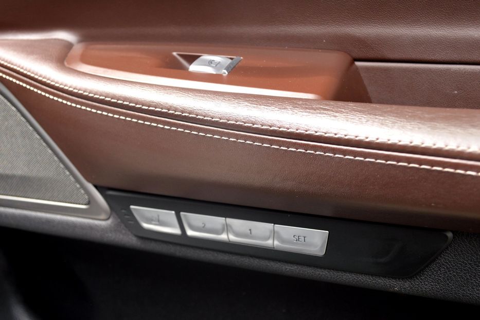 Продам BMW 750 D Xdrive 2017 года в Одессе