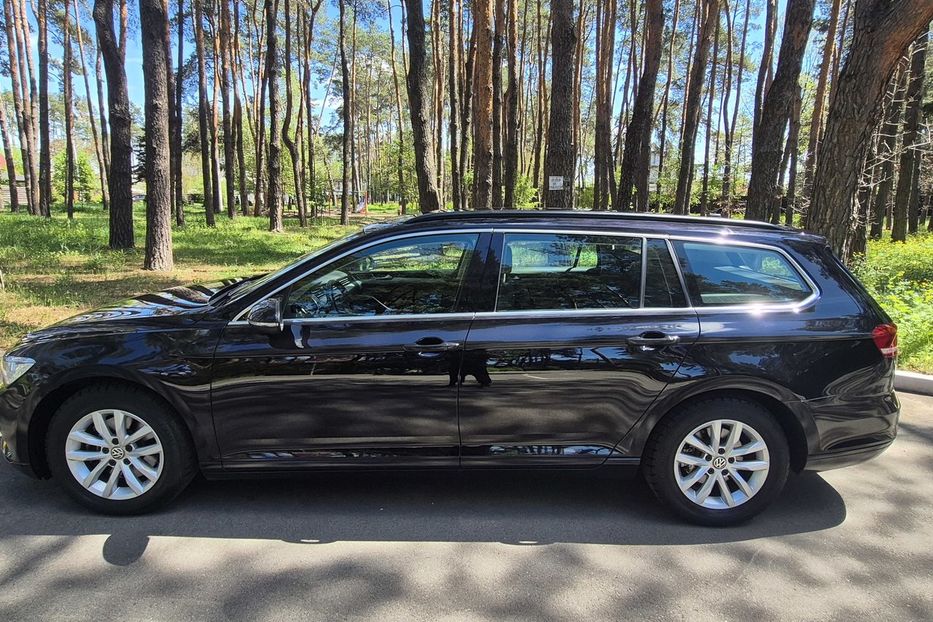 Продам Volkswagen Passat B8 2017 года в Киеве