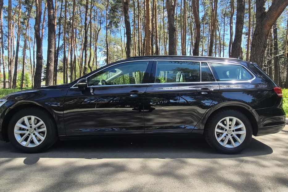 Продам Volkswagen Passat B8 2017 года в Киеве