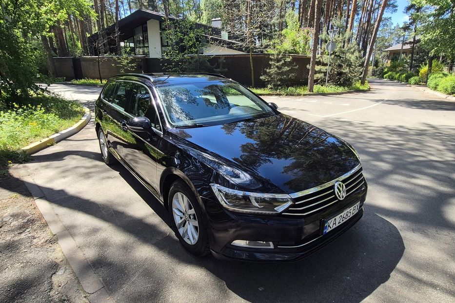 Продам Volkswagen Passat B8 2017 года в Киеве