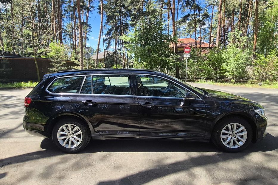 Продам Volkswagen Passat B8 2017 года в Киеве